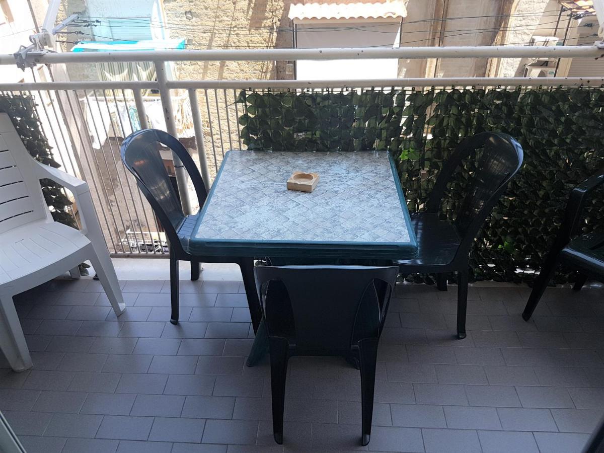 La Dimora Di Antonietta - Centro Storico Apartamento Nápoles Exterior foto